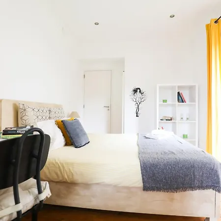 Palette 3br With Terrace And Patio