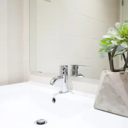 Palette 3br With Terrace And Patio *